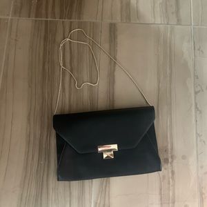 guess black purse
